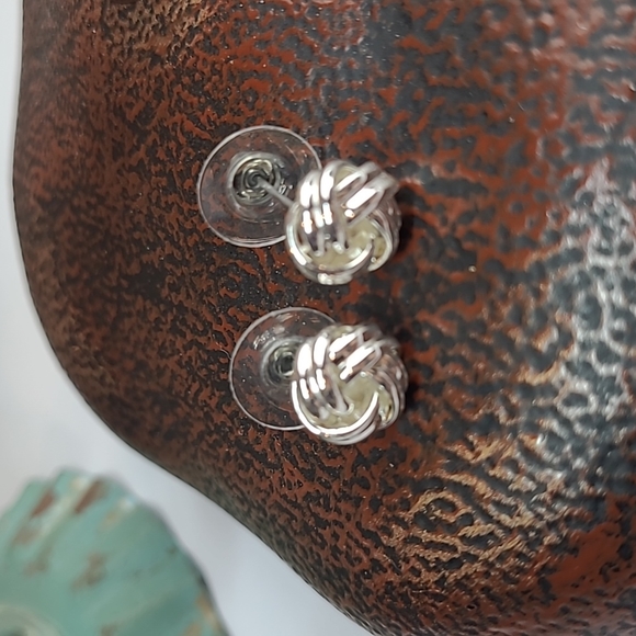 TWO PAIR SILVER EARRINGS - Picture 3 of 5